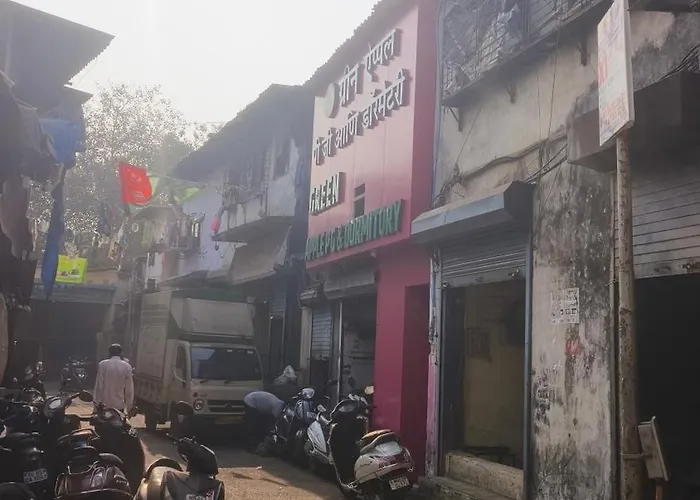 Ahlan Green Apple Dormitory Mumbai